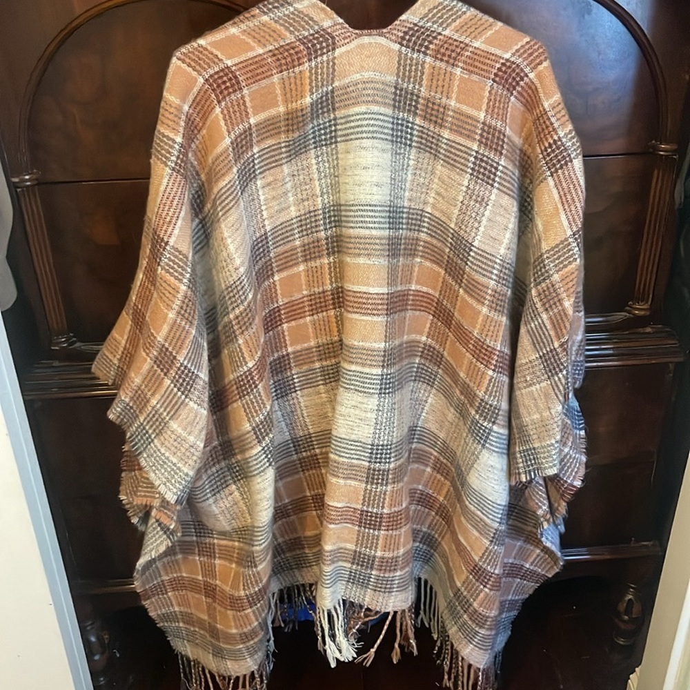 Poncho? - Picture 2 of 2